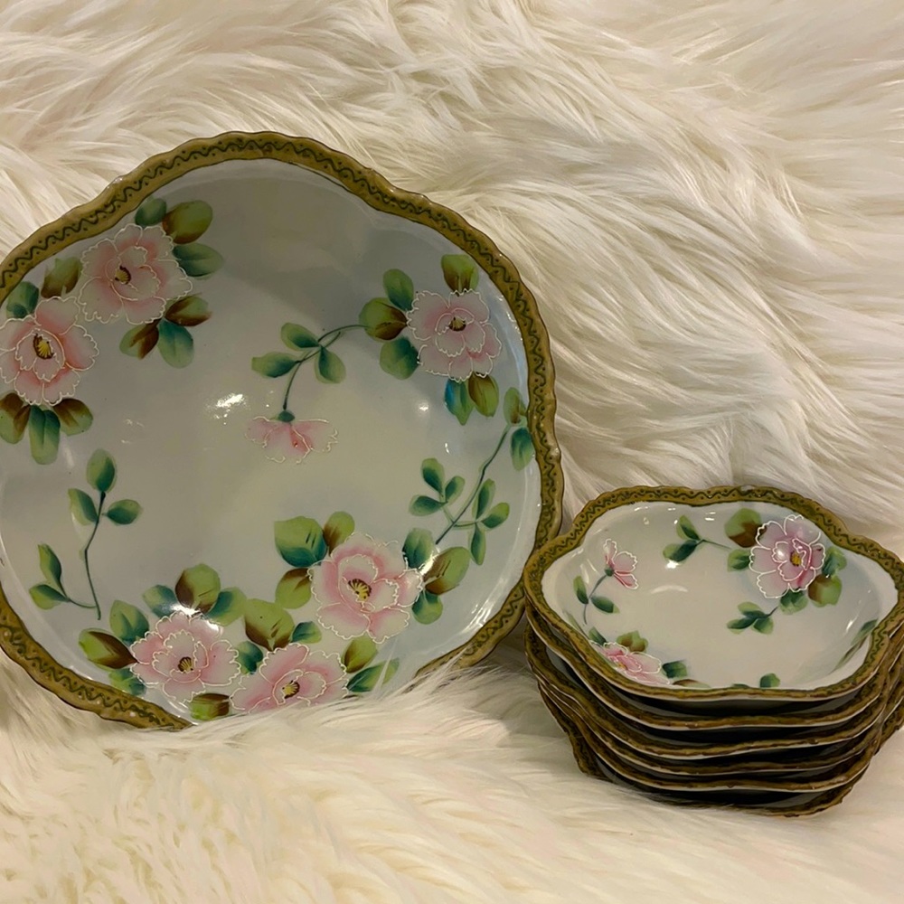 Nippon serving bowl and 6 small bowls.